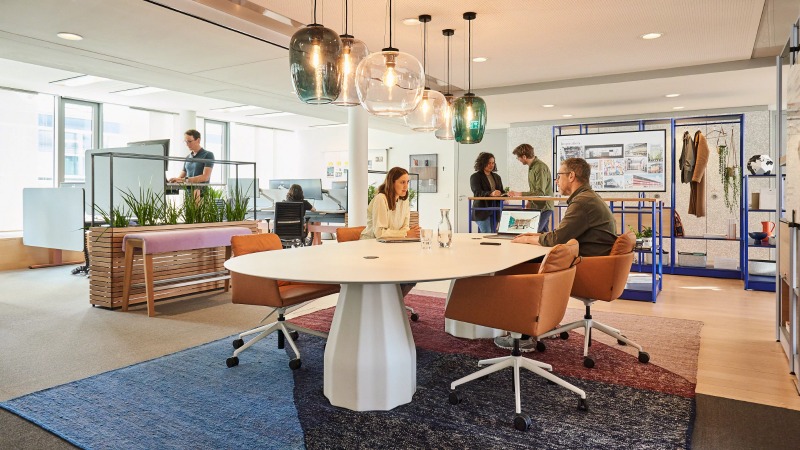 10 Insights for Improving Your Hybrid Workplace