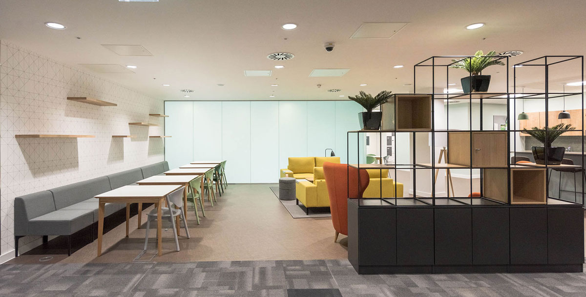 IE-Lloyds-office-environments-and-services